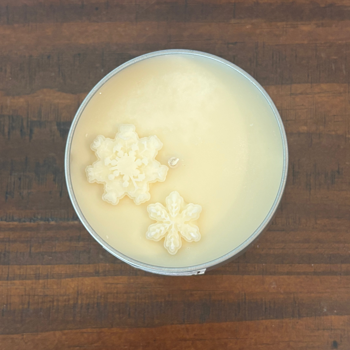 White Chocolate Snowflakes Candle